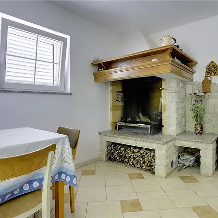 Holiday Home Villa Luna * Marcana