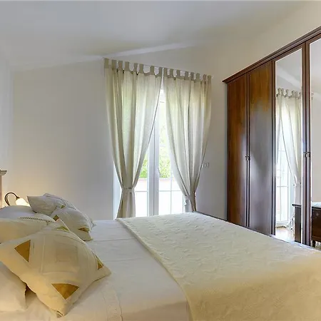 Holiday home Holiday Home Villa Luna
