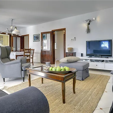 Holiday Home Villa Luna