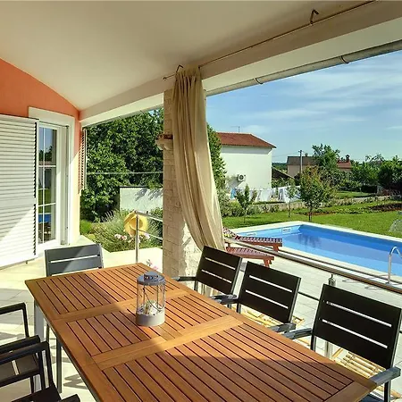 Holiday home Holiday Home Villa Luna *