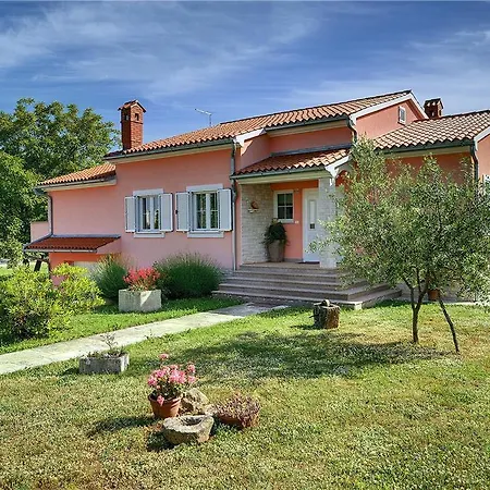 Holiday home Holiday Home Villa Luna