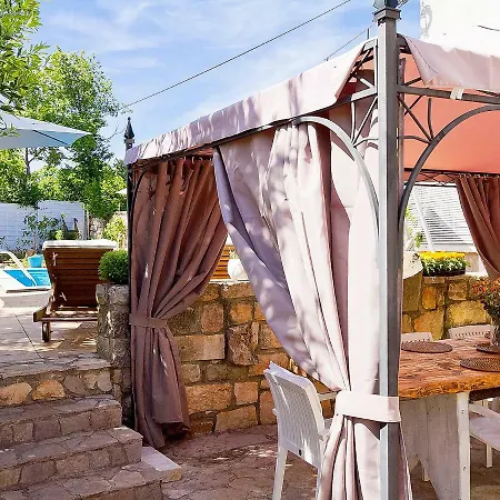 Holiday Home Villa Luna *